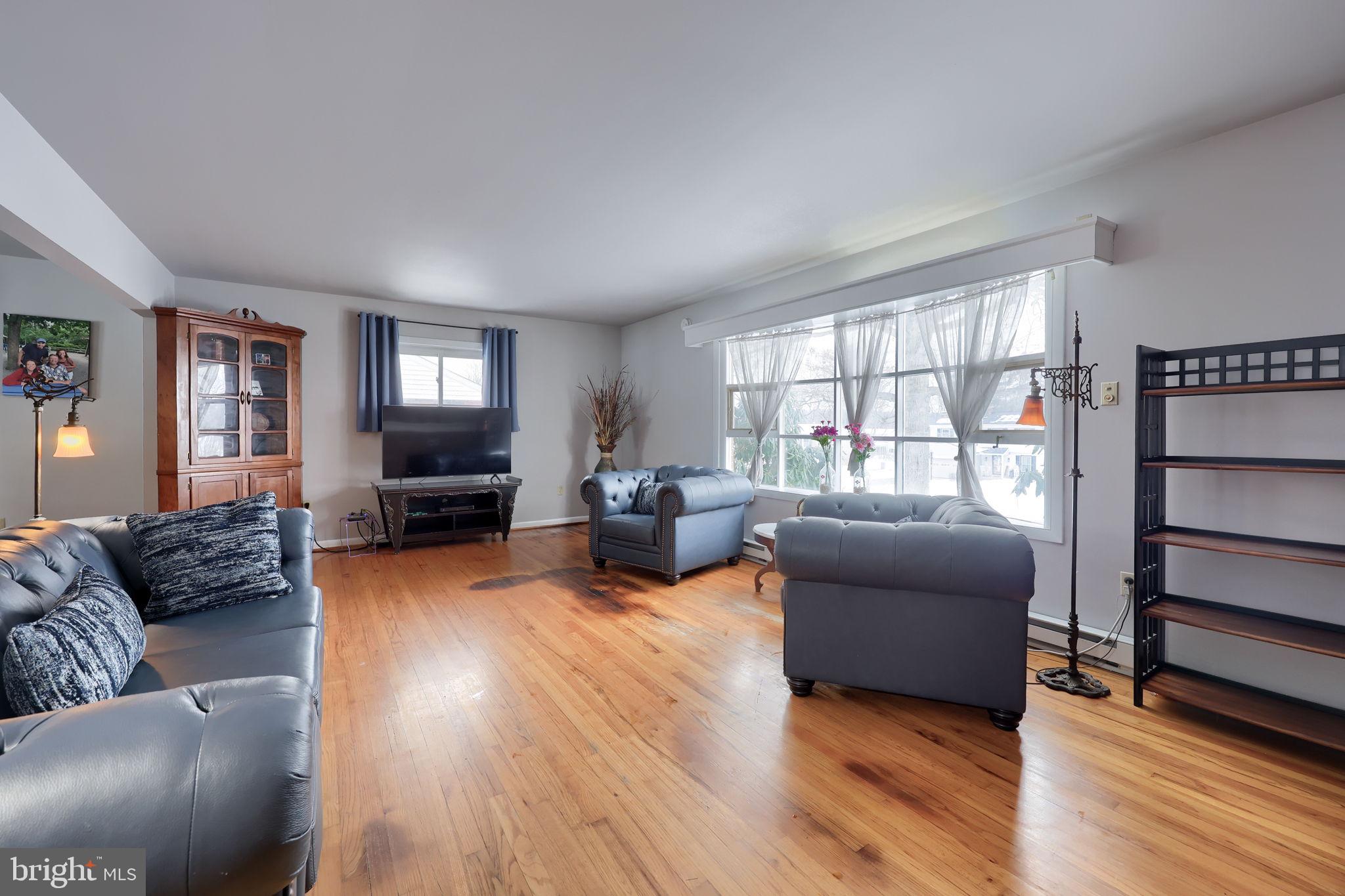 340 Primrose Avenue Lancaster, PA 17601 - Photo 4 of 47 a living room with furniture and a flat screen tv