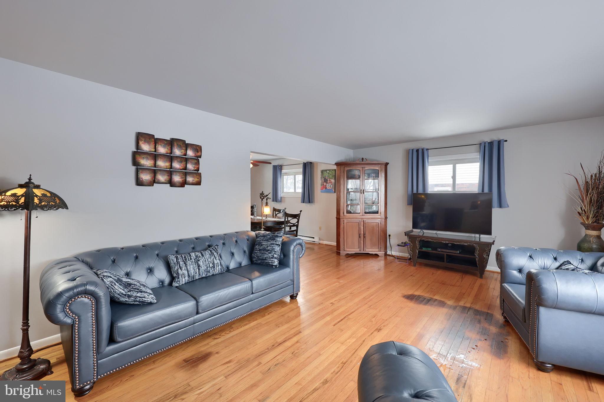 340 Primrose Avenue Lancaster, PA 17601 - Photo 9 of 47 a living room with furniture window and a couch