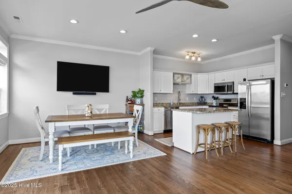 $2,950 | 8632 Sound Drive, Unit A3, Emerald Isle, NC 28594