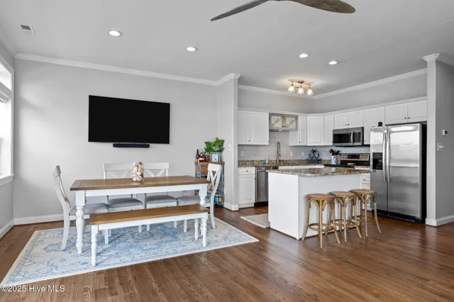 $2,950 | 8632 Sound Drive, Unit A3, Emerald Isle, NC 28594