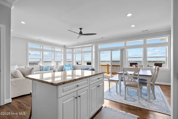 $2,950 | 8632 Sound Drive, Unit A3, Emerald Isle, NC 28594