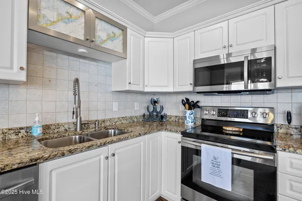 $2,950 | 8632 Sound Drive, Unit A3, Emerald Isle, NC 28594