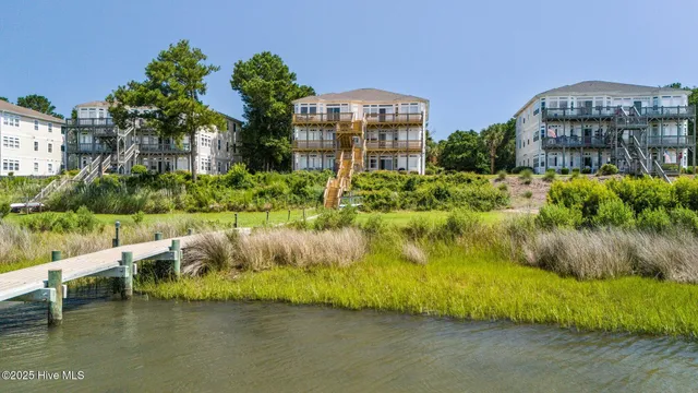 $2,950 | 8632 Sound Drive, Unit A3, Emerald Isle, NC 28594