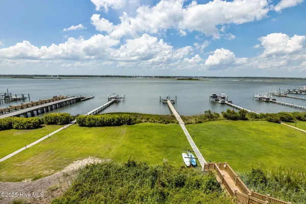 $2,950 | 8632 Sound Drive, Unit A3, Emerald Isle, NC 28594