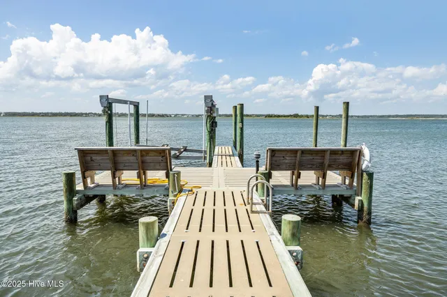 $2,950 | 8632 Sound Drive, Unit A3, Emerald Isle, NC 28594