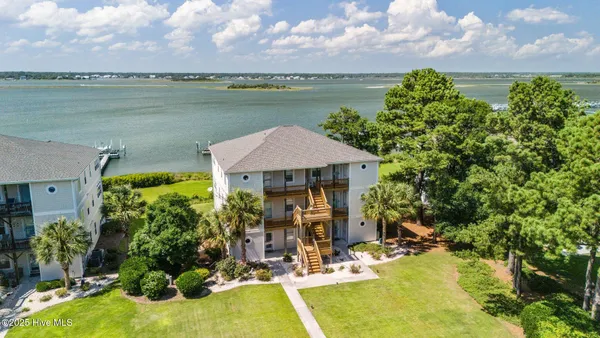 $2,950 | 8632 Sound Drive, Unit A3, Emerald Isle, NC 28594