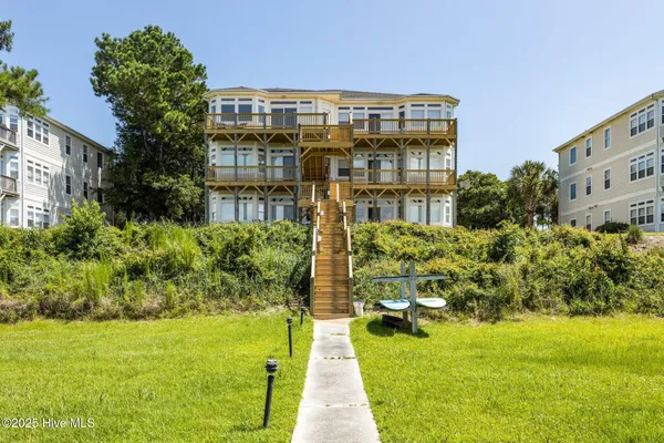 $2,950 | 8632 Sound Drive, Unit A3, Emerald Isle, NC 28594