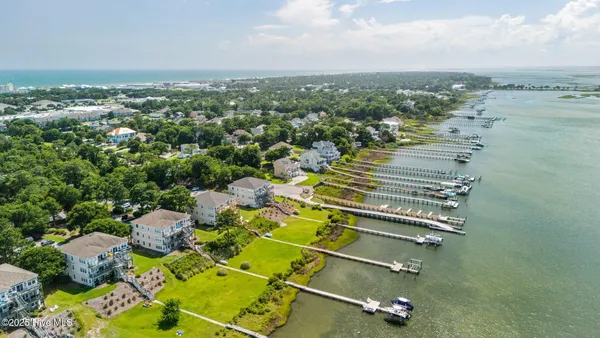 $2,950 | 8632 Sound Drive, Unit A3, Emerald Isle, NC 28594