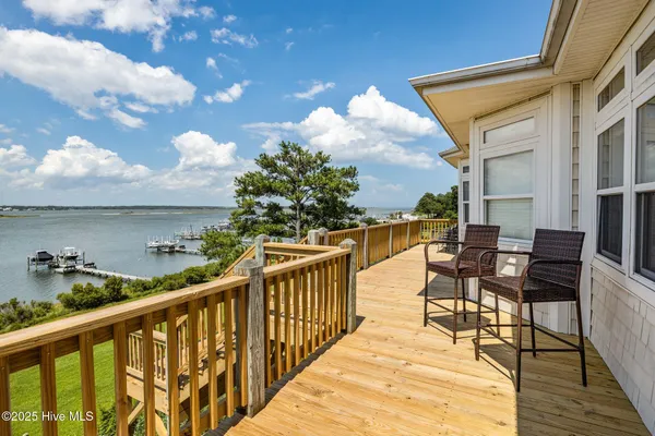 $2,950 | 8632 Sound Drive, Unit A3, Emerald Isle, NC 28594