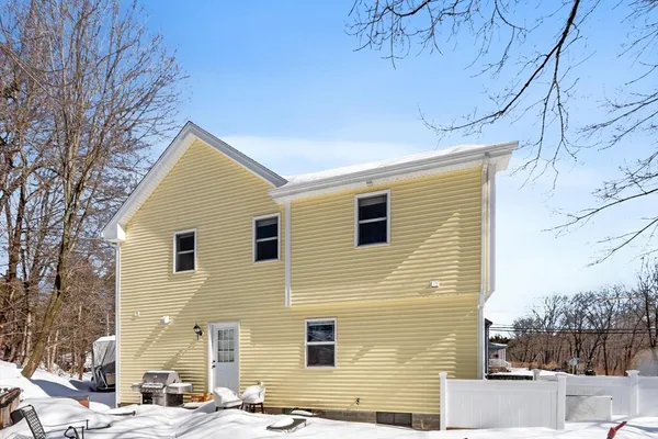 $650,000 | 20 South Main Street, Clinton, MA 01510