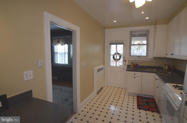 303 Hopkins Road Baltimore, MD 21212 - Photo 13 of 30 Kitchen