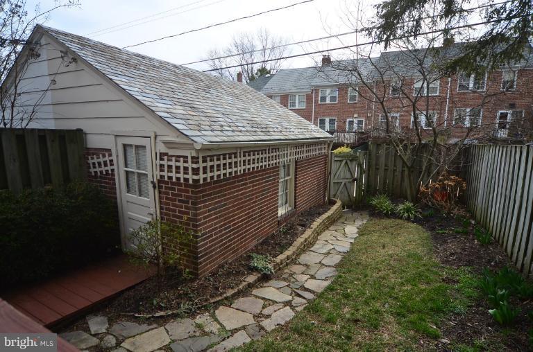 303 Hopkins Road Baltimore, MD 21212 - Photo 15 of 30 Exterior (Rear)