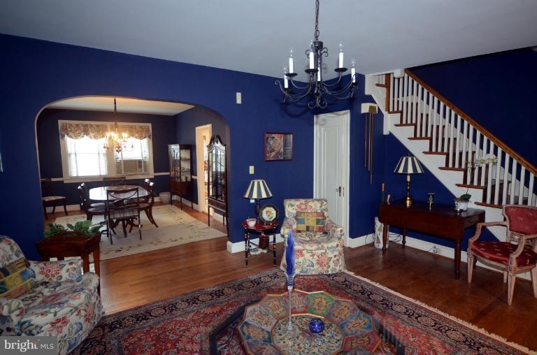 303 Hopkins Road Baltimore, MD 21212 - Photo 7 of 30 Living Room