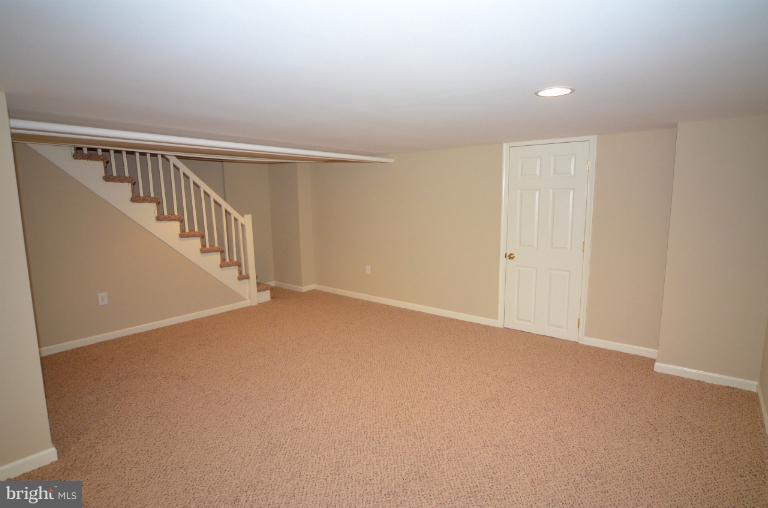 303 Hopkins Road Baltimore, MD 21212 - Photo 9 of 30 Family Room