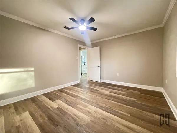 a view of empty room with window