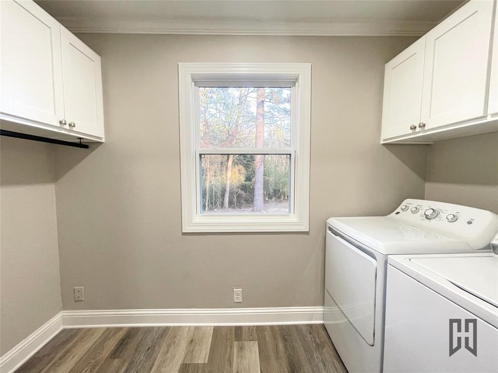 183 Beech Springs Road Minden, LA 71055 - Photo 19 of 28 a utility room with dryer and washer