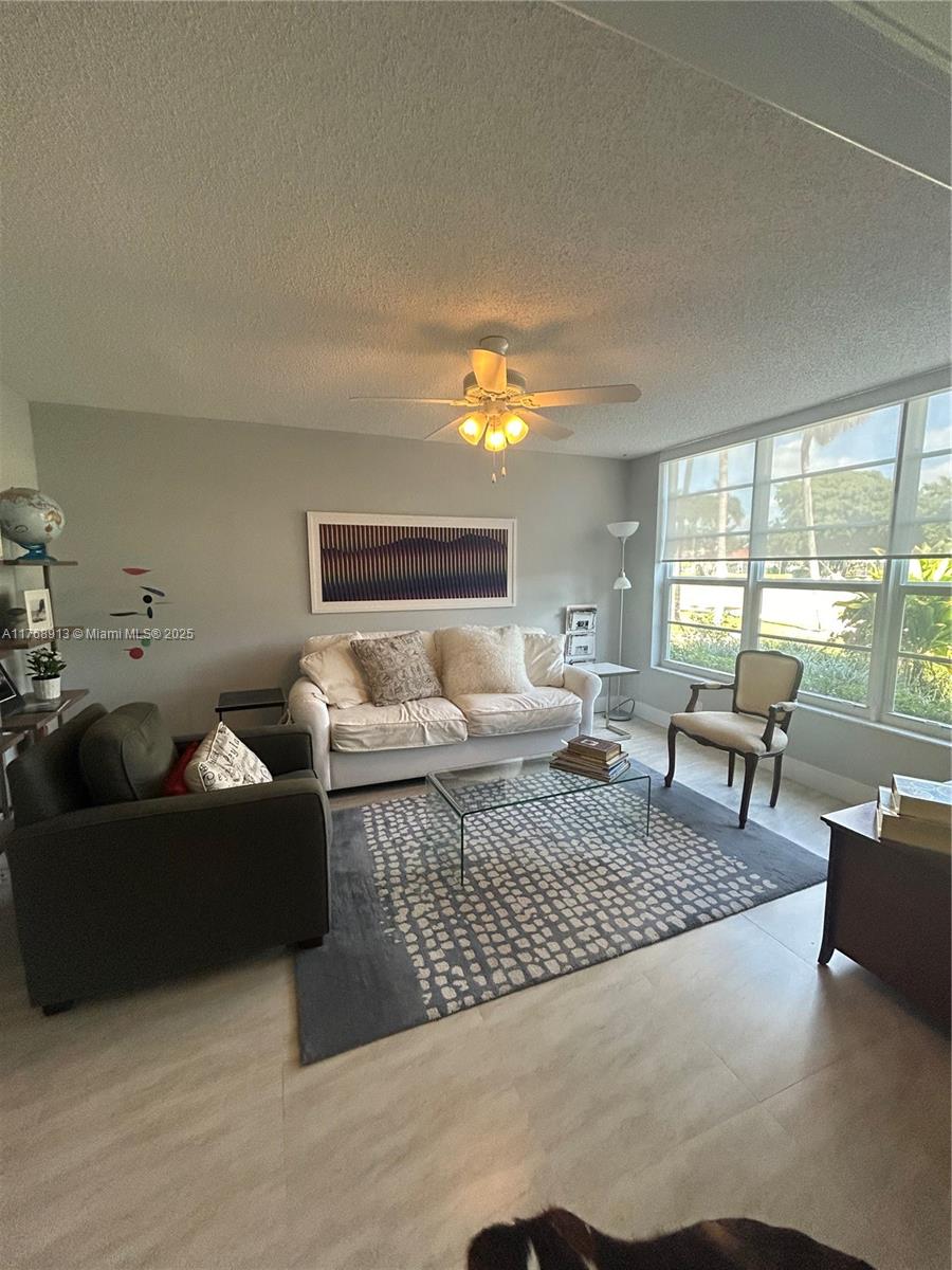 4017 North Cypress Drive, Unit 102 Pompano Beach, FL 33069 - Photo 5 of 18