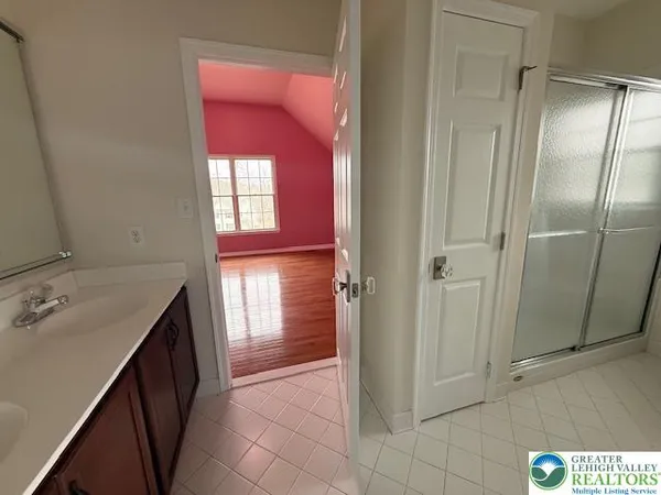 $775,000 | 671 Stratton Drive, East Stroudsburg, PA 18302