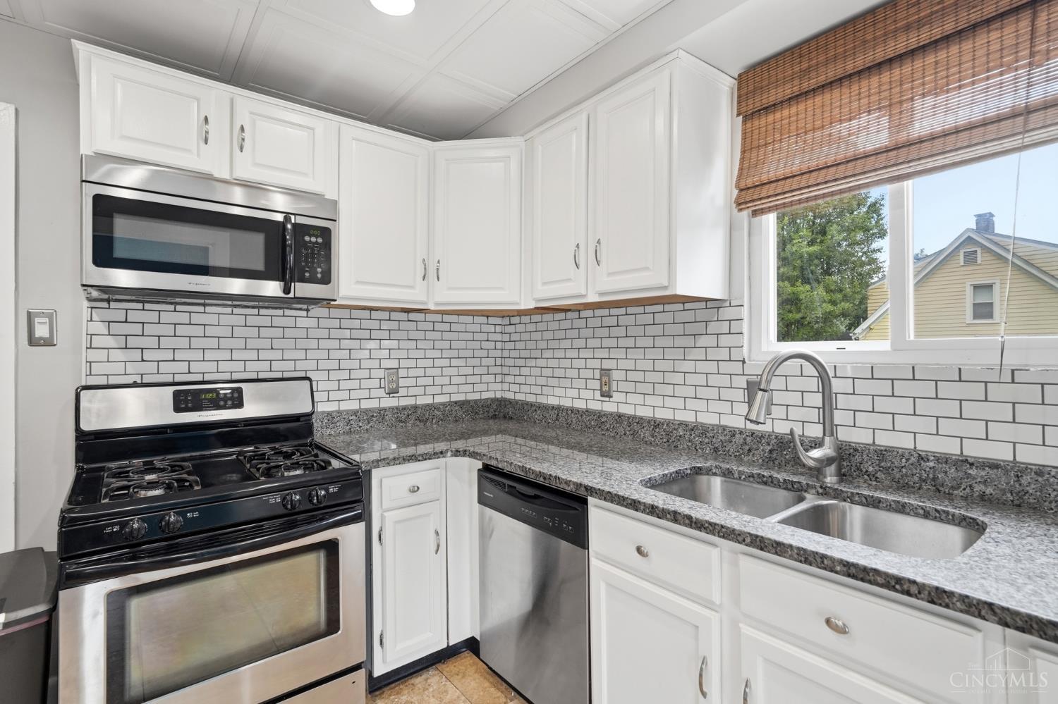 6616 Roe Street Cincinnati, OH 45227 - Photo 24 of 75