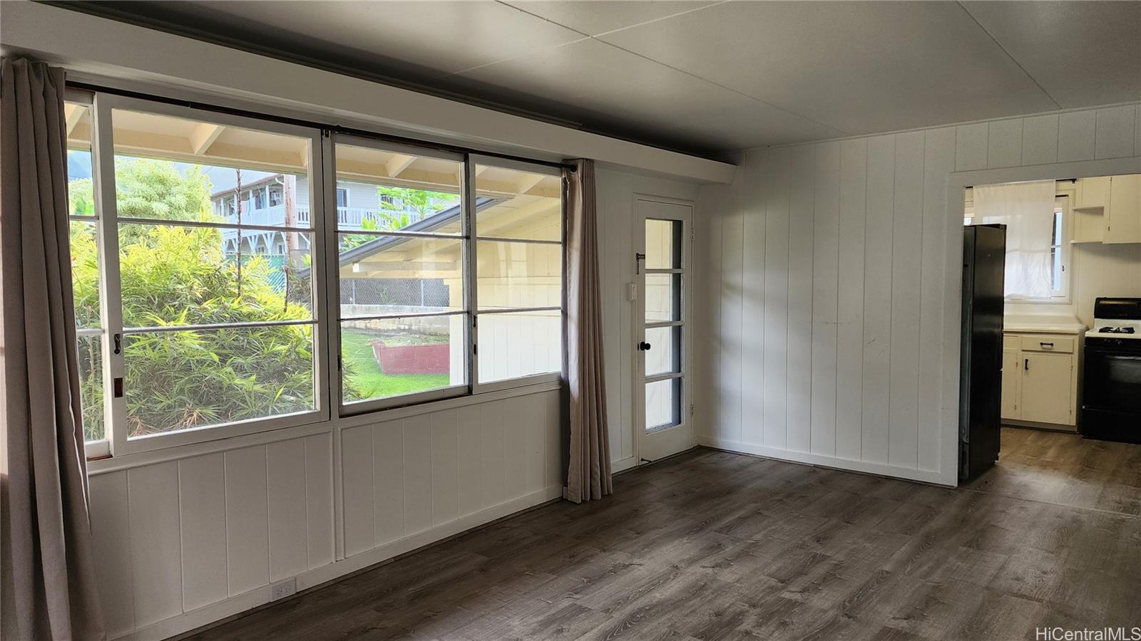 45-111 William Henry Road Kaneohe, HI 96744 - Photo 2 of 12 Living Room