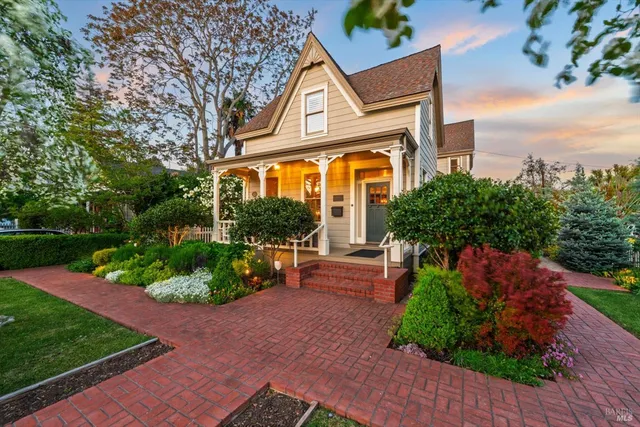 $1,999,000 | 406 Franklin Street, Napa, CA 94559