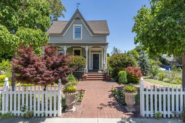 $2,049,000 | 406 Franklin Street, Napa, CA 94559