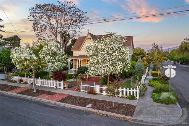 $2,049,000 | 406 Franklin Street, Napa, CA 94559