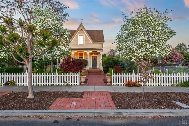 $1,999,000 | 406 Franklin Street, Napa, CA 94559
