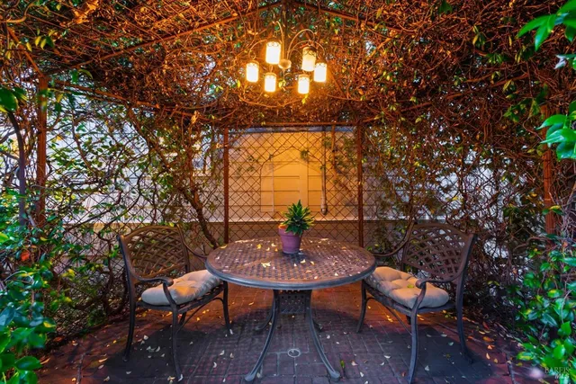 $2,049,000 | 406 Franklin Street, Napa, CA 94559