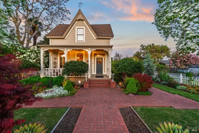 $1,999,000 | 406 Franklin Street, Napa, CA 94559