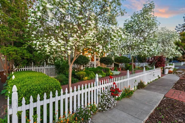 $2,049,000 | 406 Franklin Street, Napa, CA 94559