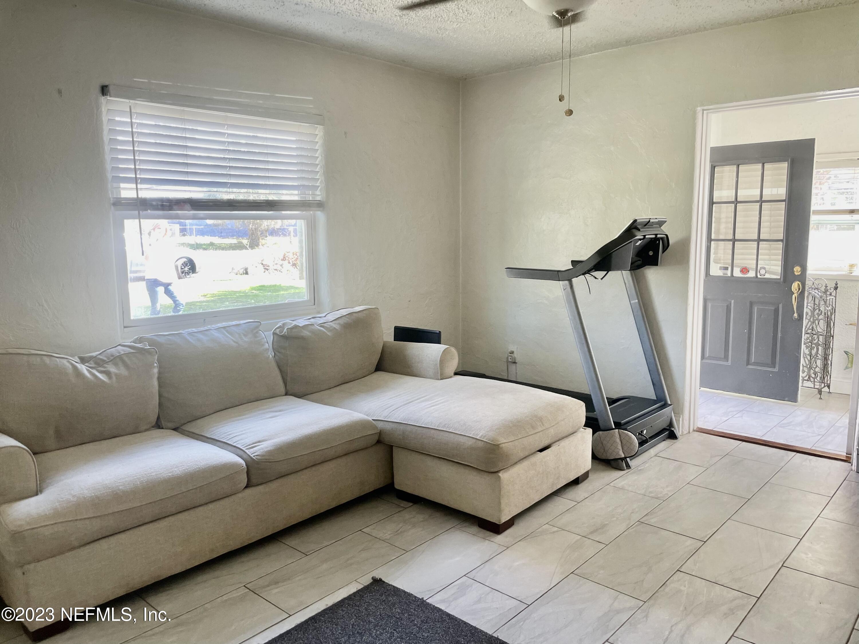 9782 Hogan Road Jacksonville, FL 32246 - Photo 18 of 32 86F374A6-7B3E-46F1-ADE5-38A98BBD563A