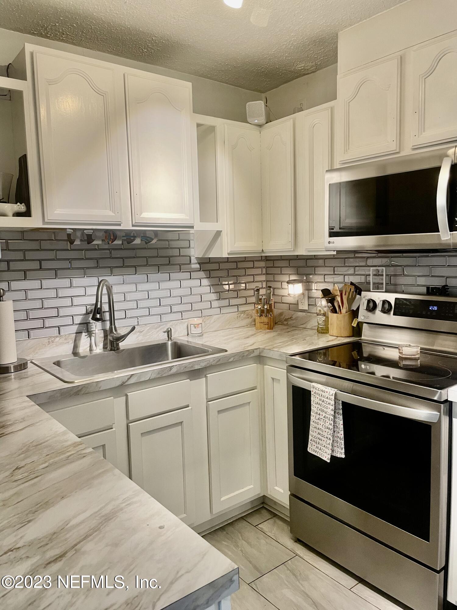 9782 Hogan Road Jacksonville, FL 32246 - Photo 20 of 32 FC014309-51B3-4EDE-9733-60DC07A342AD