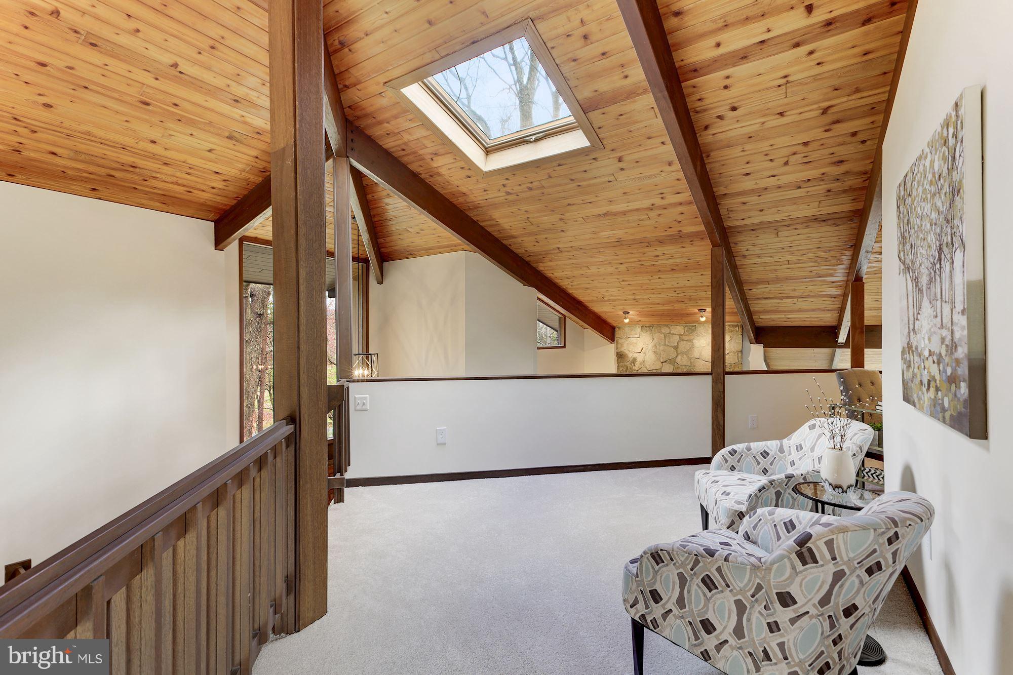 10907 Equestrian Court Reston, VA 20190 - Photo 17 of 30 Loft