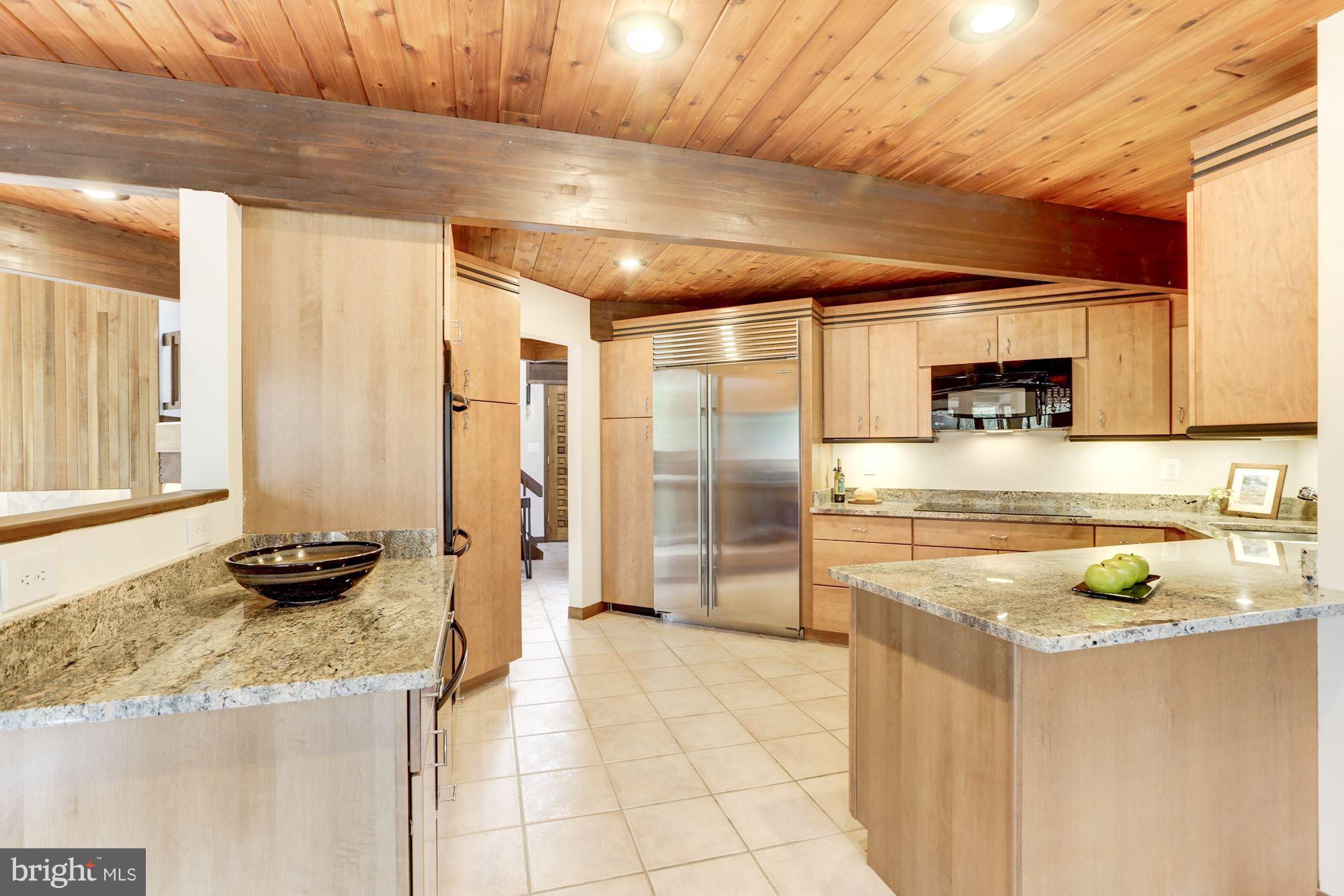 10907 Equestrian Court Reston, VA 20190 - Photo 9 of 30 Kitchen