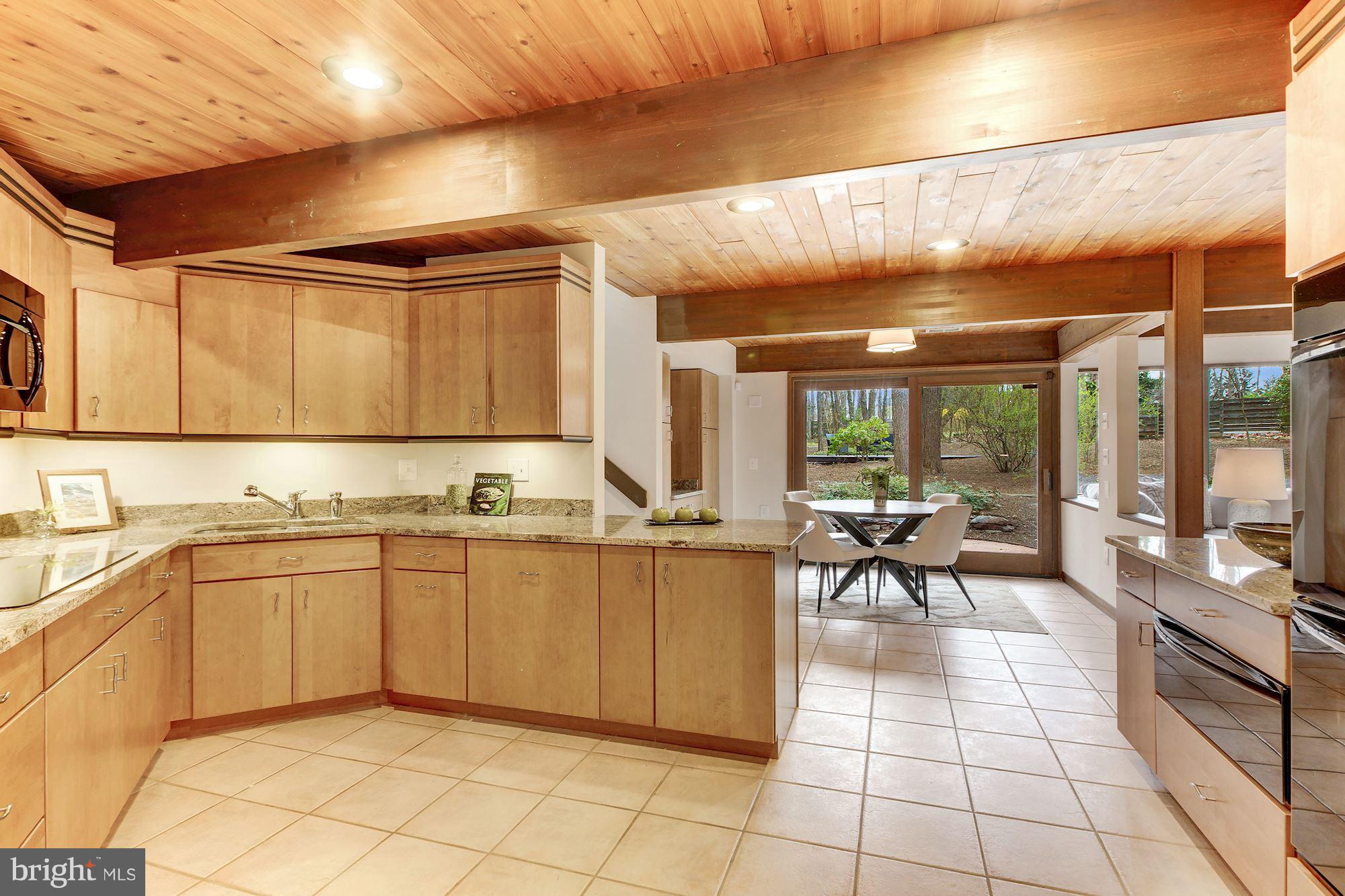 10907 Equestrian Court Reston, VA 20190 - Photo 10 of 30 Kitchen