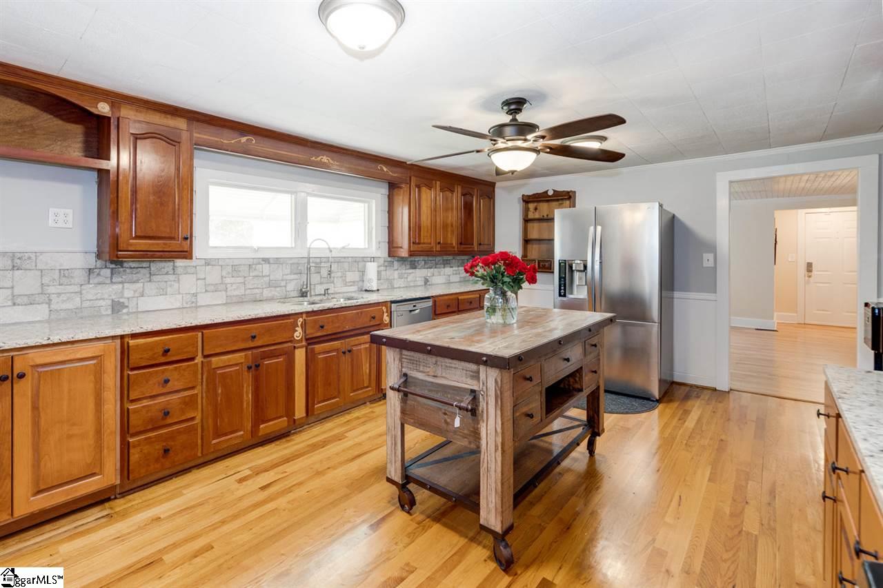 3710 Highway 357 Inman, SC 29349 - Photo 7 of 31