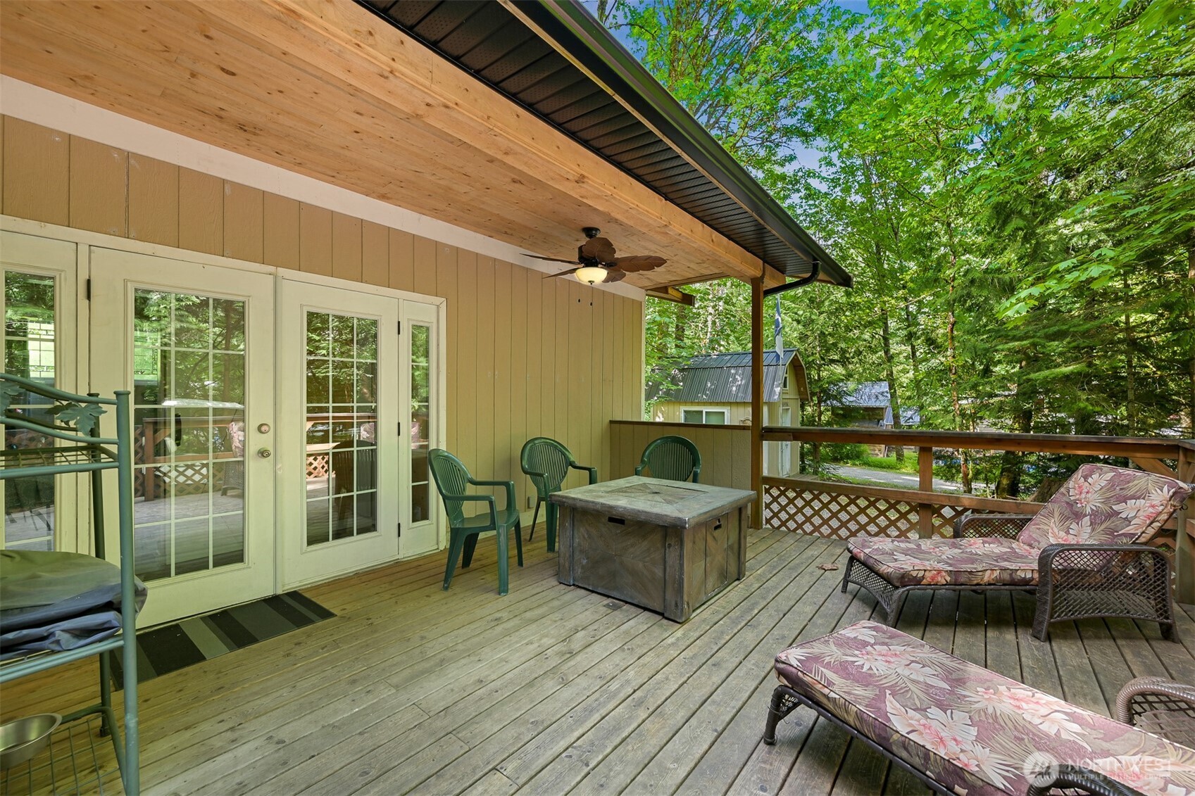 2001 Tower Road Maple Falls, WA 98266 - Photo 13 of 40