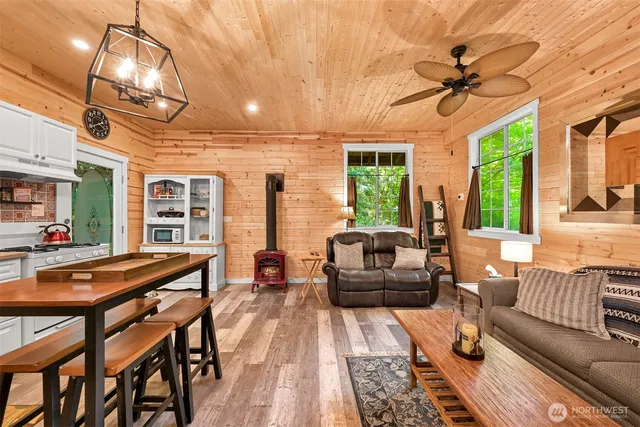 $90,000 | 2001 Tower Road, Maple Falls, WA 98266