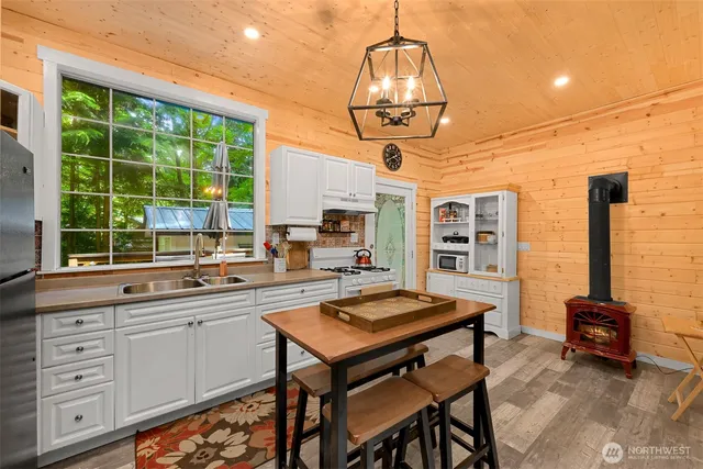 $90,000 | 2001 Tower Road, Maple Falls, WA 98266