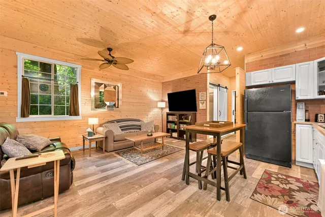 $90,000 | 2001 Tower Road, Maple Falls, WA 98266