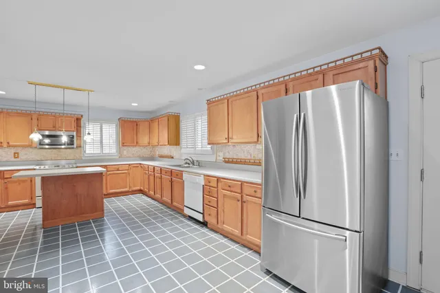 $569,900 | 11 North Pointe Drive, Fredericksburg, VA 22405