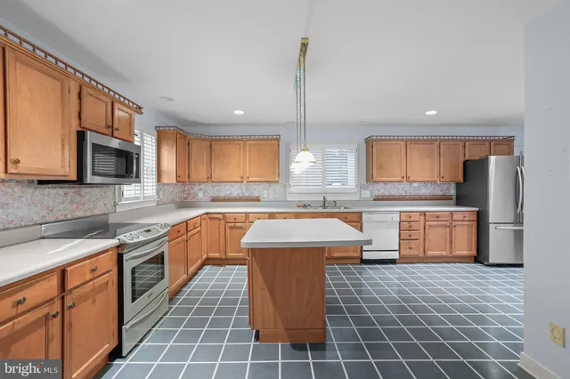 $569,900 | 11 North Pointe Drive, Fredericksburg, VA 22405