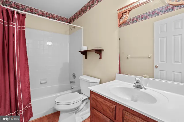 $569,900 | 11 North Pointe Drive, Fredericksburg, VA 22405