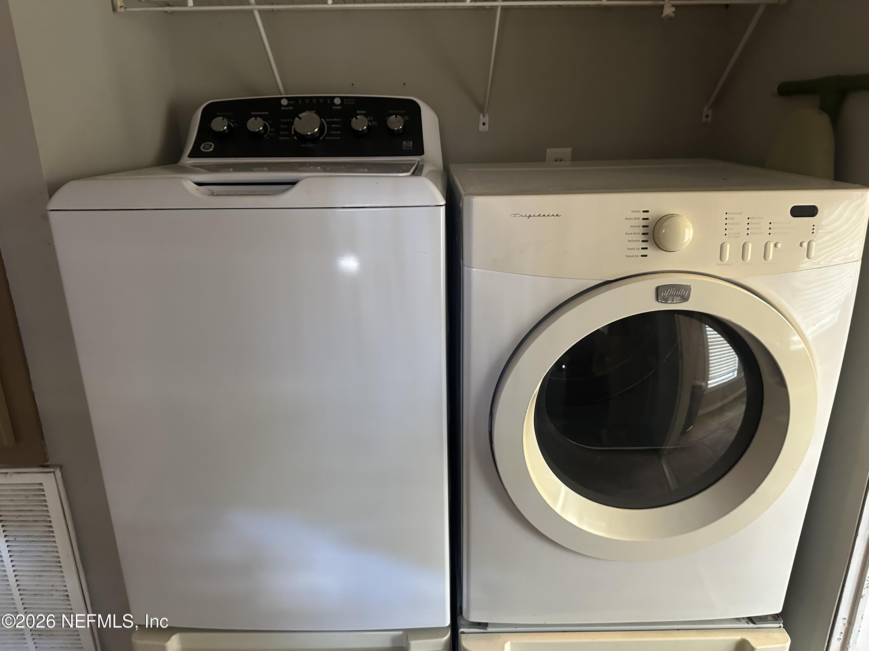 101 West Strickland Road Interlachen, FL 32148 - Photo 31 of 33 laundry
