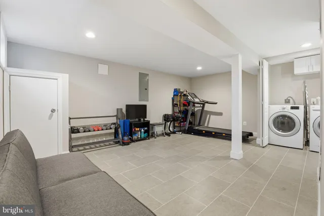 a view of a livingroom with furniture and a space