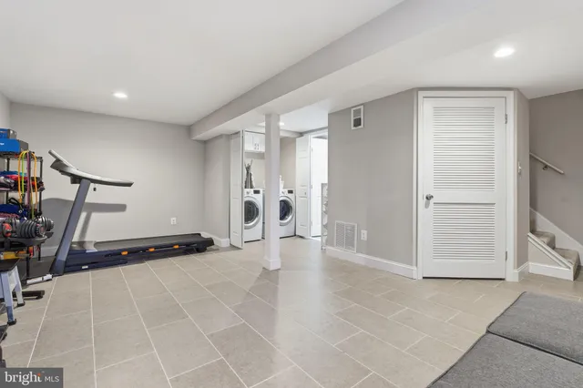 a view of a storage & utility room