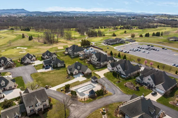 $575,000 | 1744 Heritage Estates Circle, Harrisonburg, VA 22801