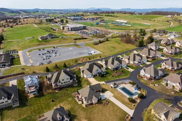 $575,000 | 1744 Heritage Estates Circle, Harrisonburg, VA 22801