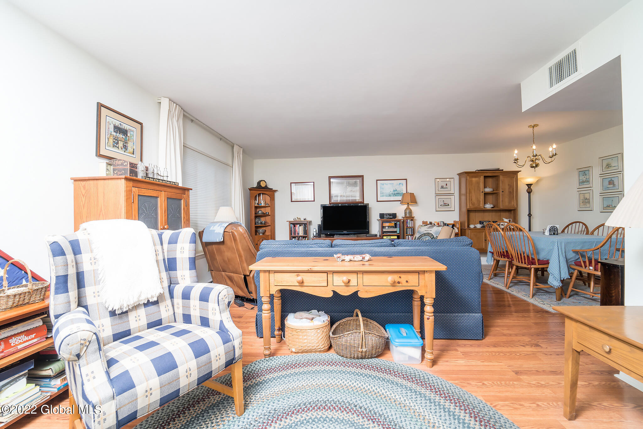 28 Chestnut Road Bethlehem, NY 12054 - Photo 10 of 30 0DB71970-B064-429D-B629-3292B9A52FAA